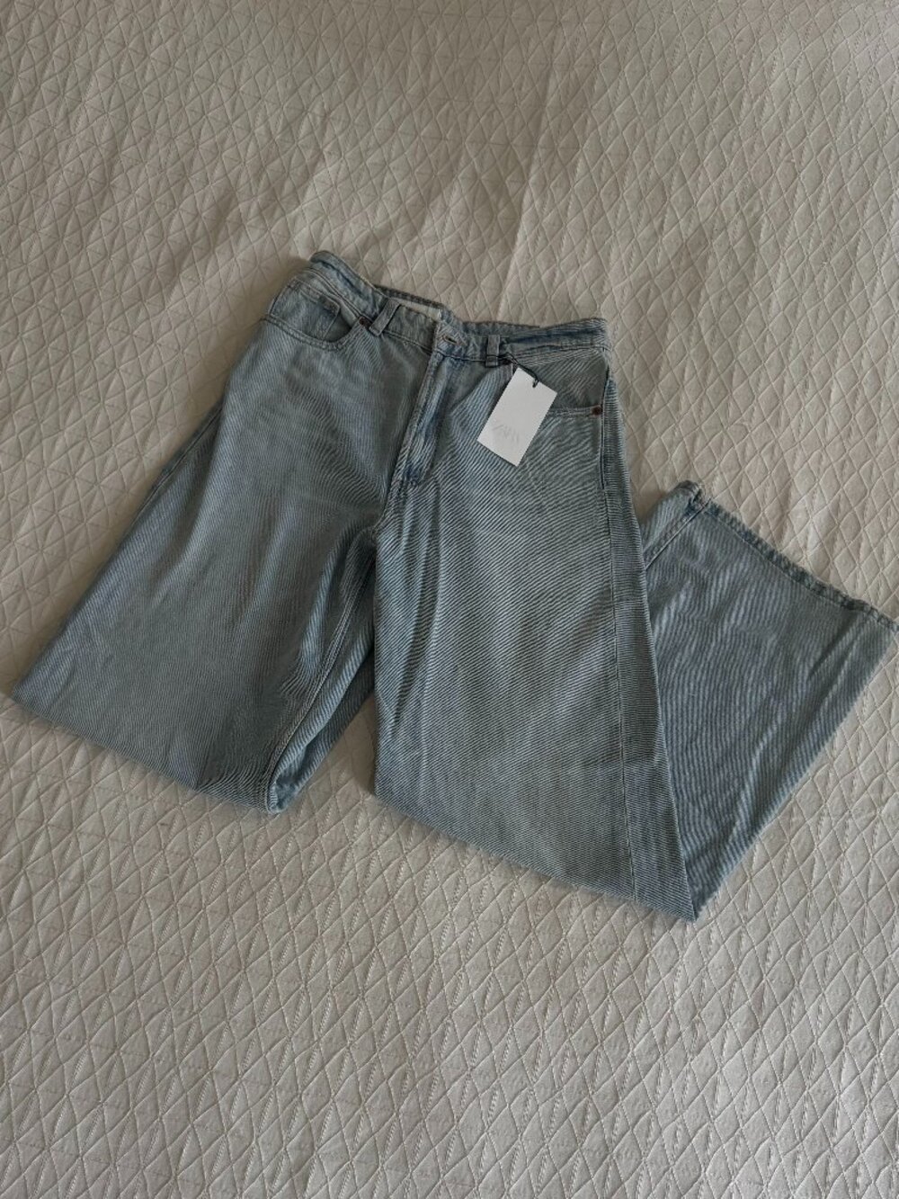 Zara TRF High Waist Extra Wide Leg Jeans - Light Wash NWT 29/US 8 (2 Available)